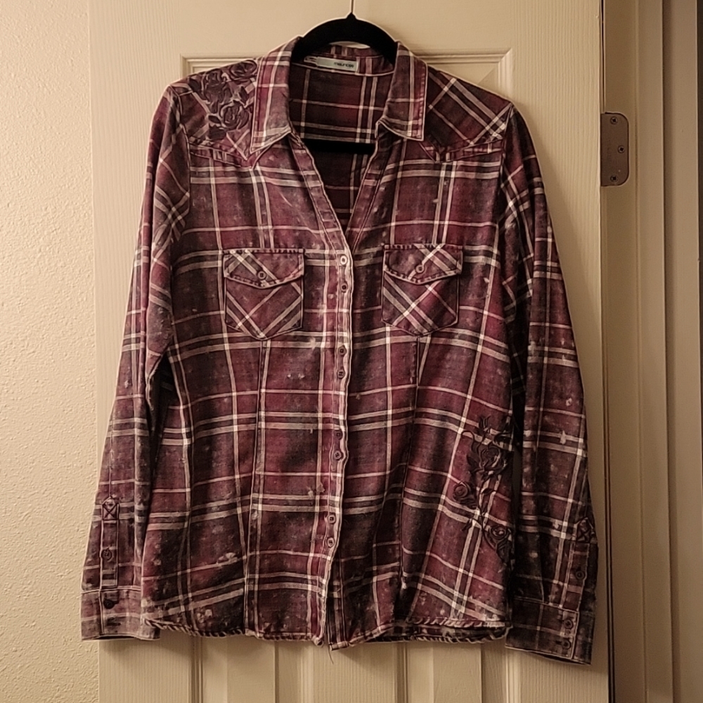 Distressed Plaid shirt with embroidery